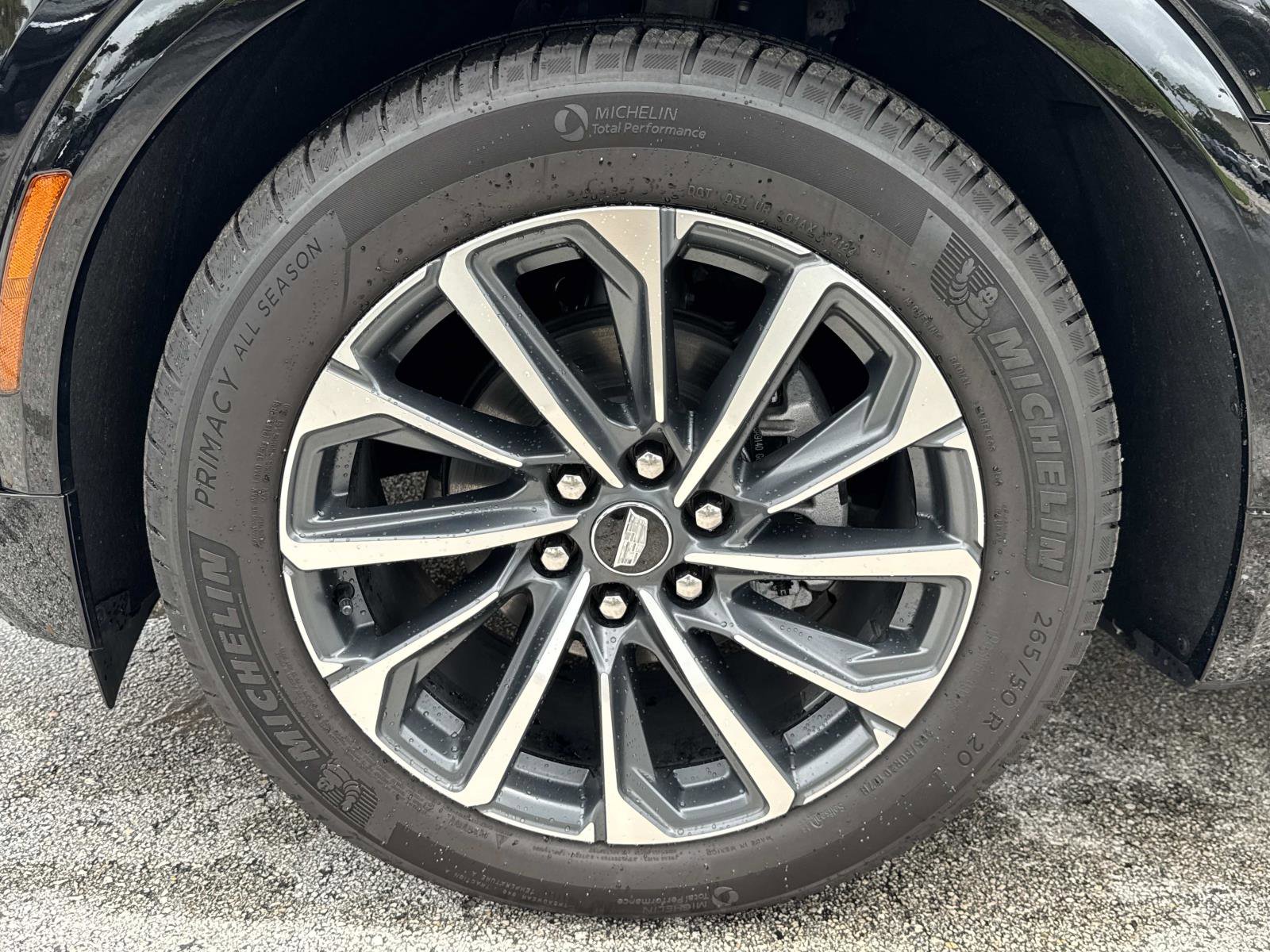 New 2025 Cadillac Lyriq Sport image 10