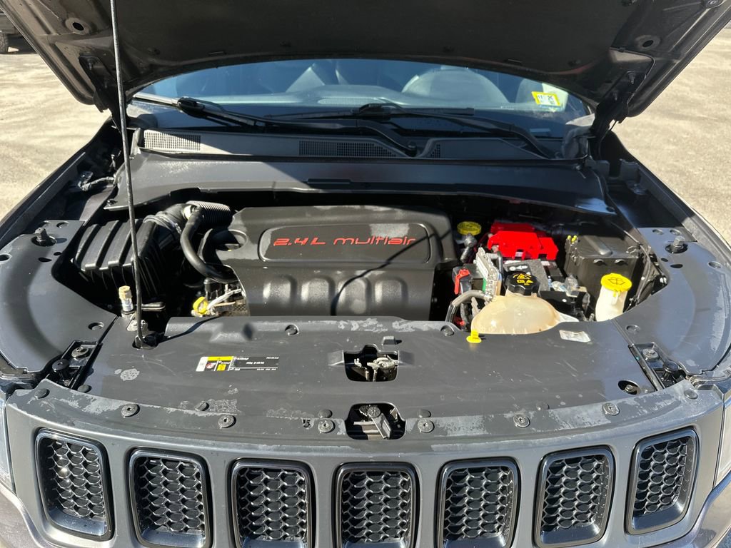 Used 2021 Jeep Compass Latitude AWD/4WD image 16