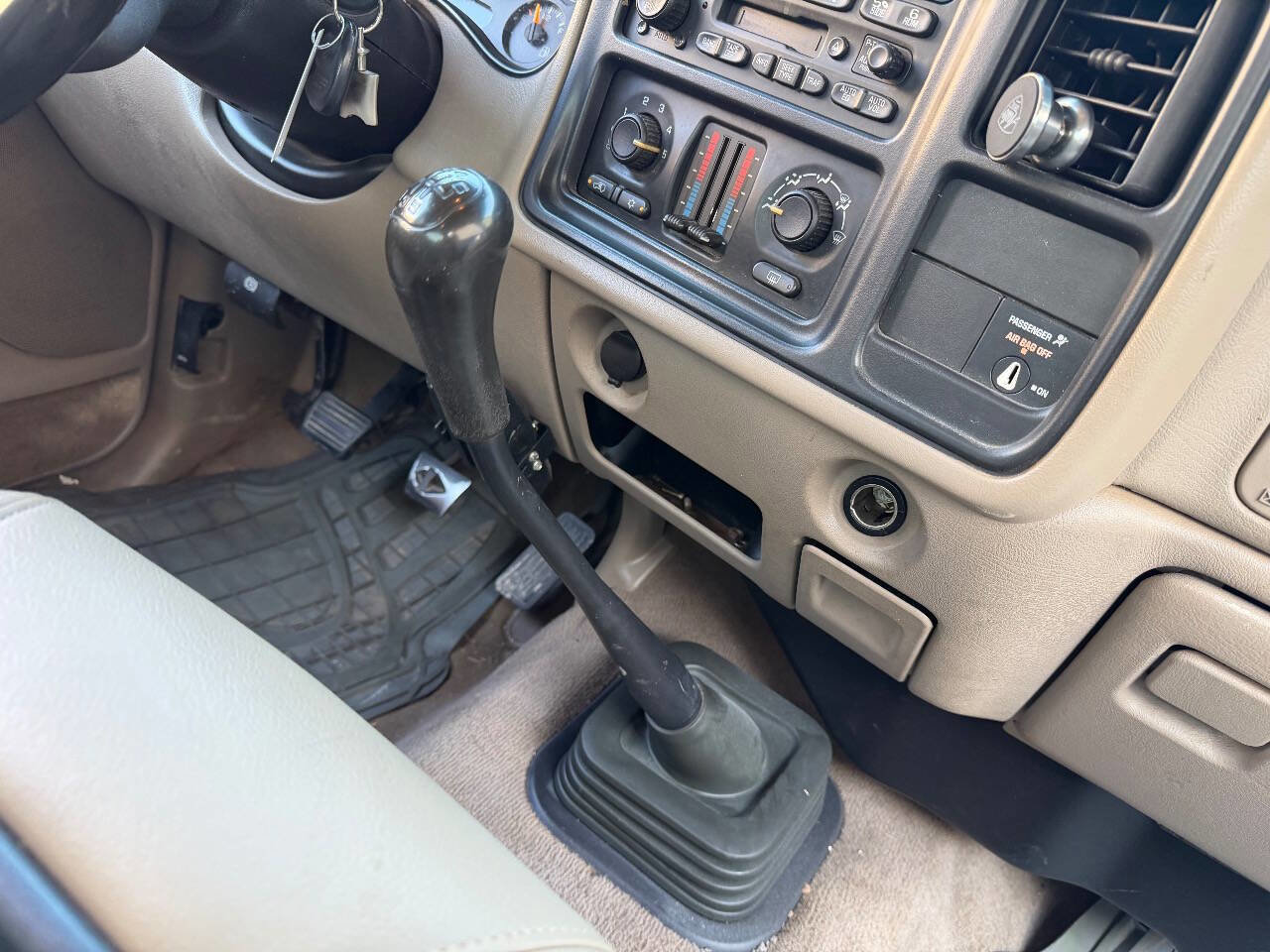 Used 2003 Chevrolet Silverado 3500 LS image 17