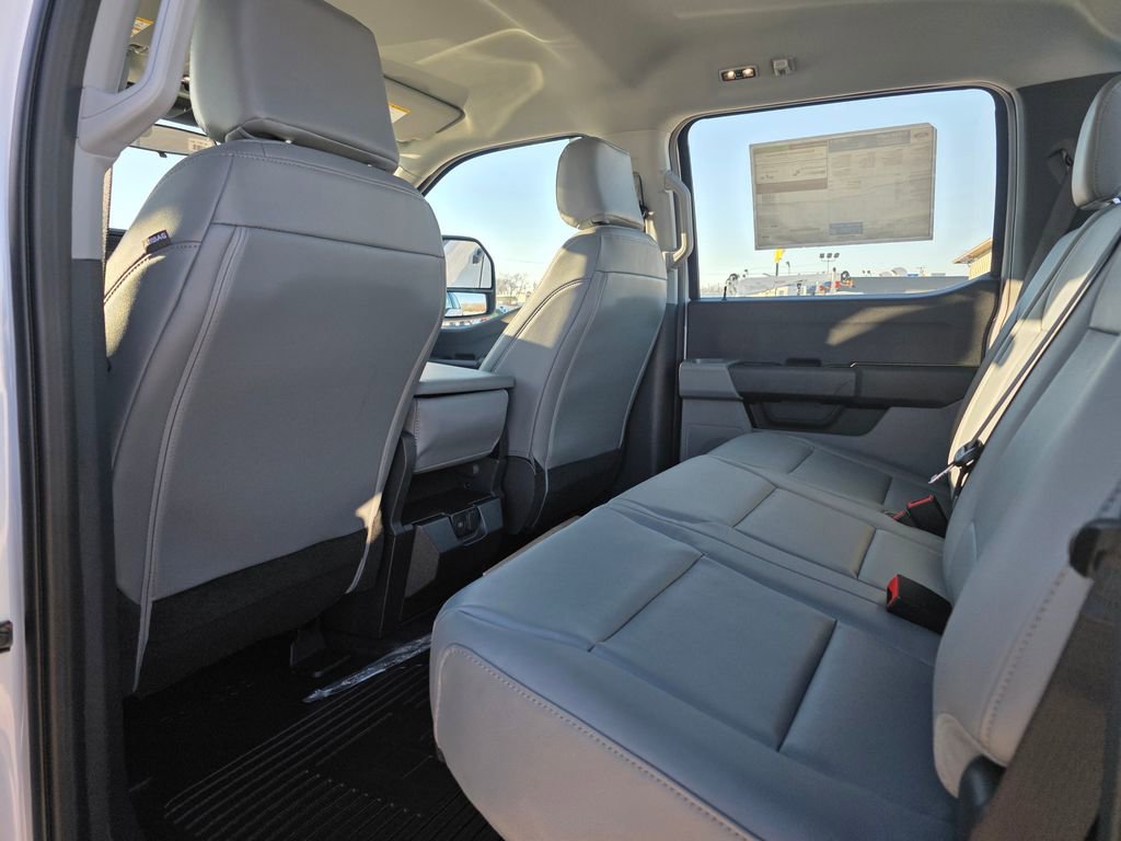 New 2026 Ford F350 XL w/ XL Chrome Package image 33