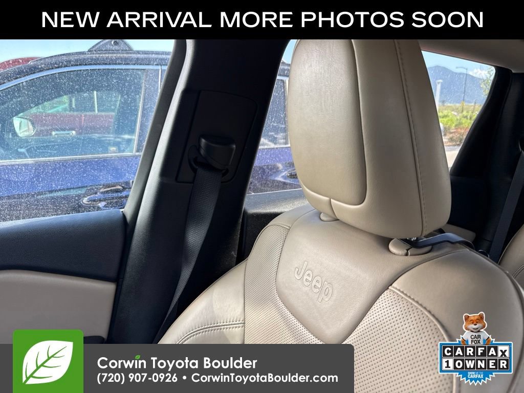 Used 2016 Jeep Cherokee Limited w/ Luxury Group AWD/4WD image 14
