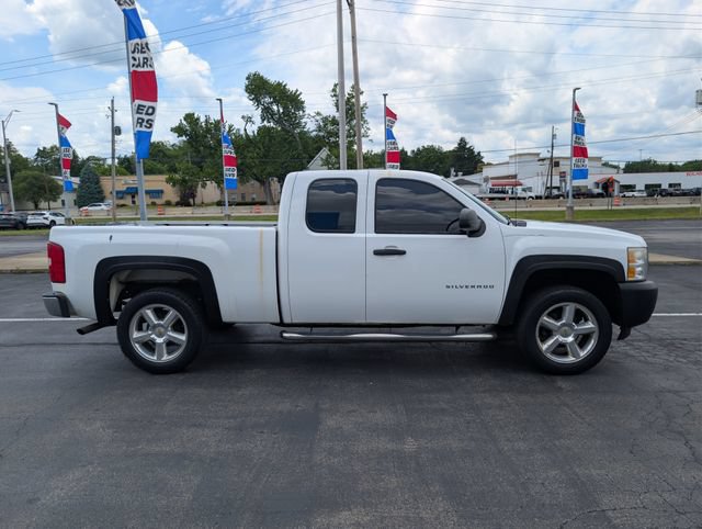Used 2010 Chevrolet Silverado 1500 W/T RWD image 6