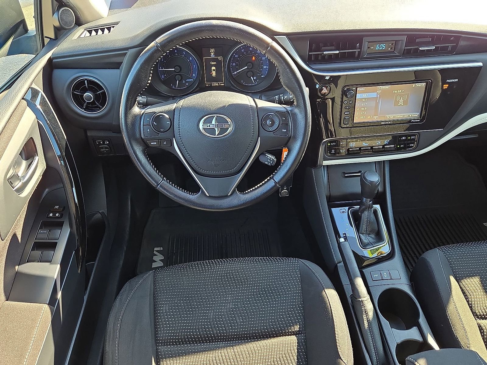 Used 2016 Scion iM image 26