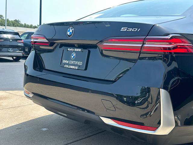 Used 2024 BMW 530i xDrive w/ Premium Package AWD/4WD image 10