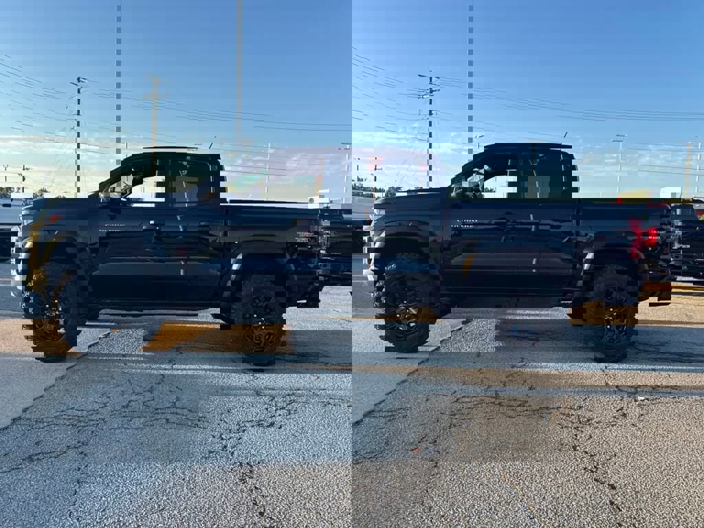 New 2026 Chevrolet Colorado Trail Boss image 2