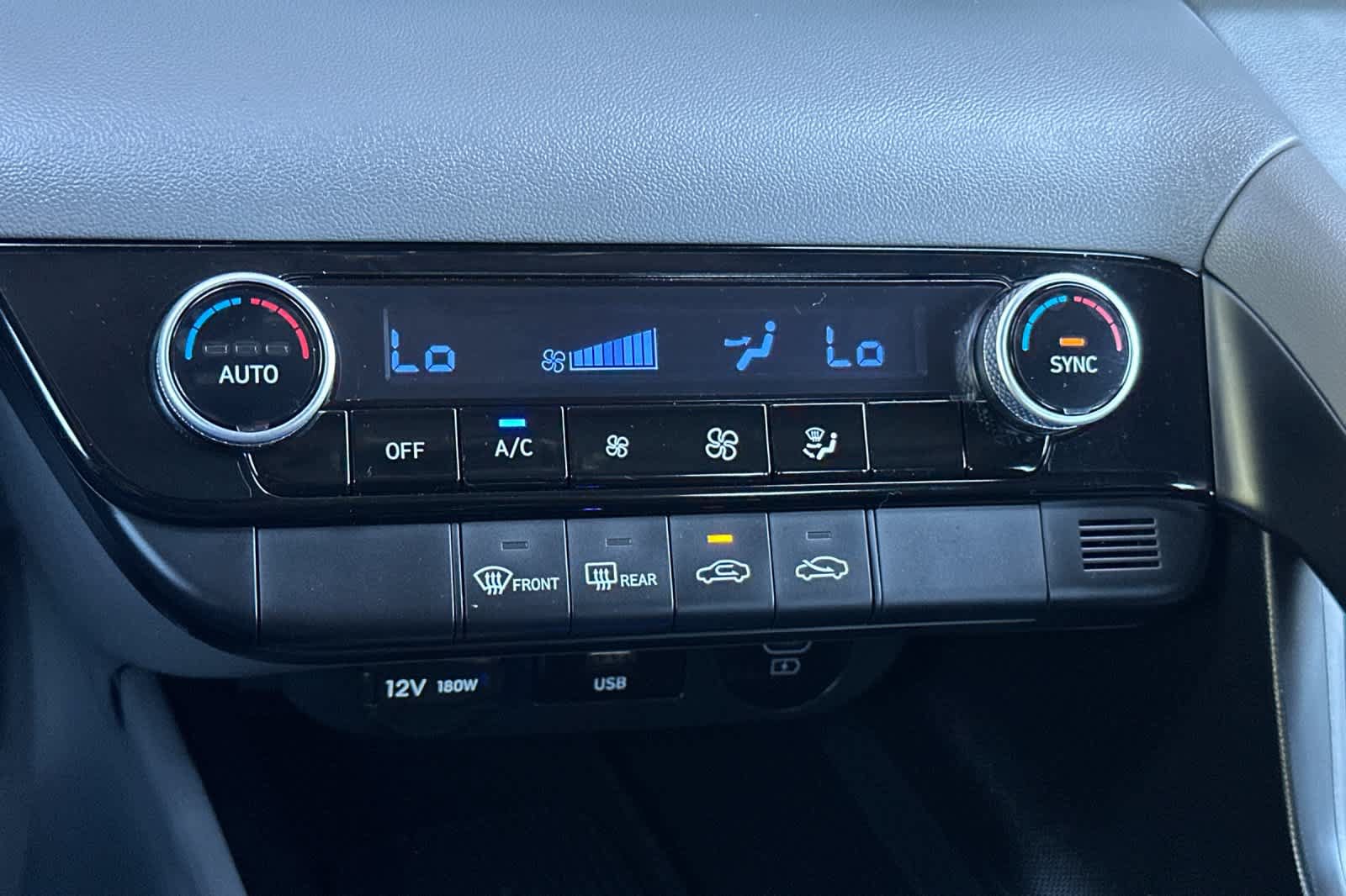 Used 2025 Hyundai Elantra Sport FWD image 21