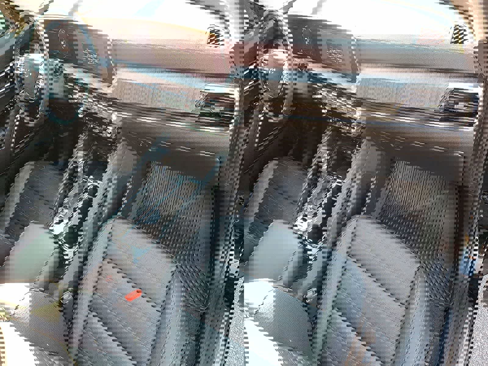 Used 2024 Kia Telluride SX Prestige w/ Towing Package image 36