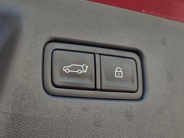 Used 2025 Hyundai Santa Fe SEL FWD image 17