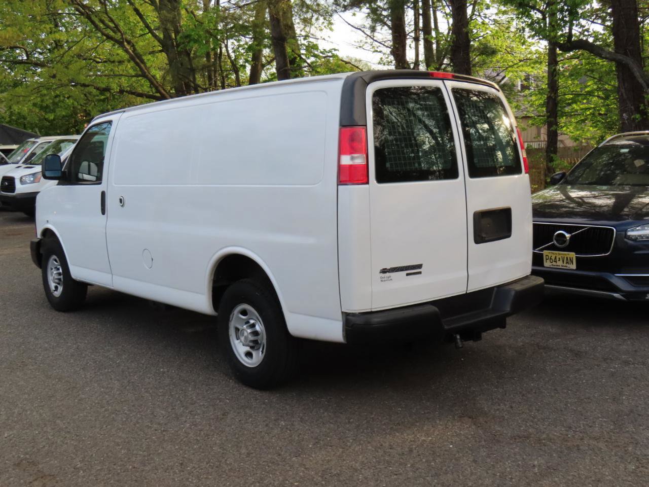 Used 2015 Chevrolet Express 2500 RWD image 8