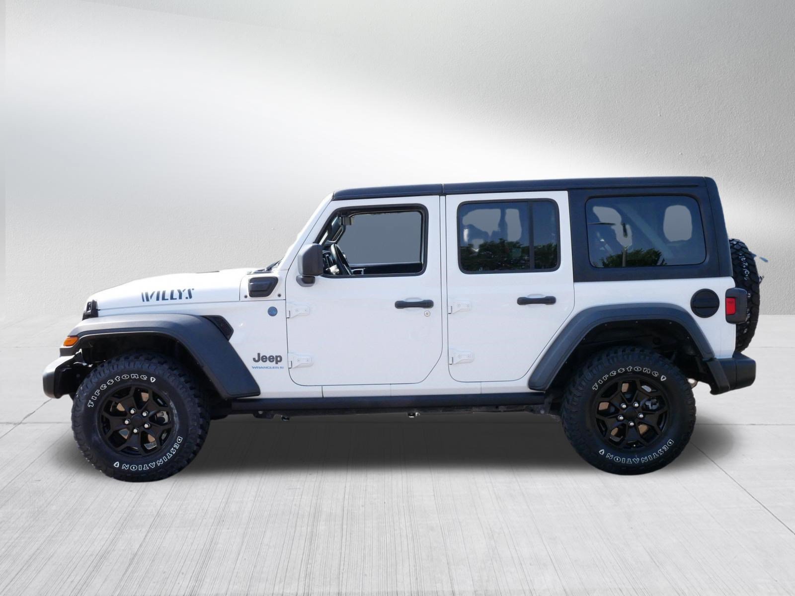 Used 2023 Jeep Wrangler Unlimited w/ Cold Weather Group AWD/4WD image 4