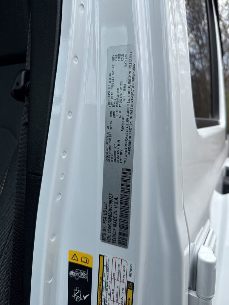 Used 2024 Jeep Wrangler Unlimited w/ Convenience Group image 13