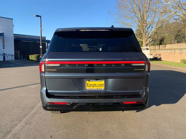 New 2026 Lincoln Navigator Reserve image 4