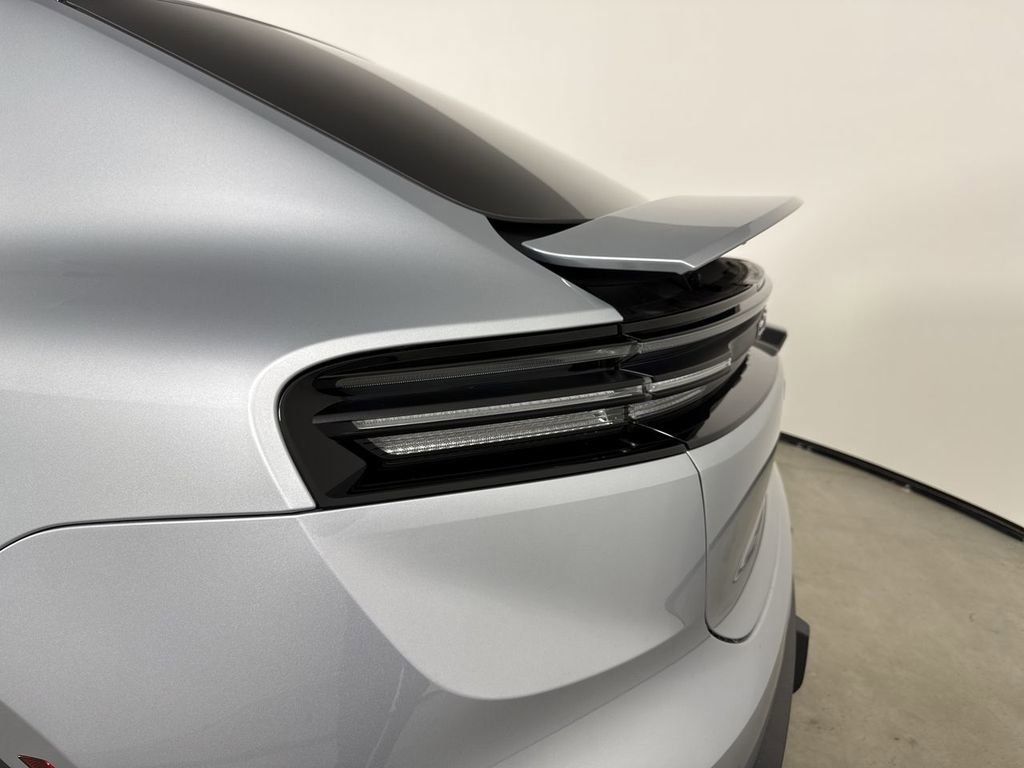 New 2026 Porsche Macan 4 Electric AWD/4WD image 17