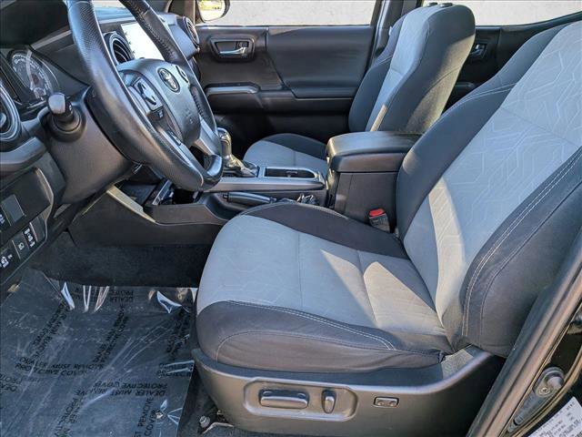 Used 2021 Toyota Tacoma TRD Off-Road w/ Technology Package image 14