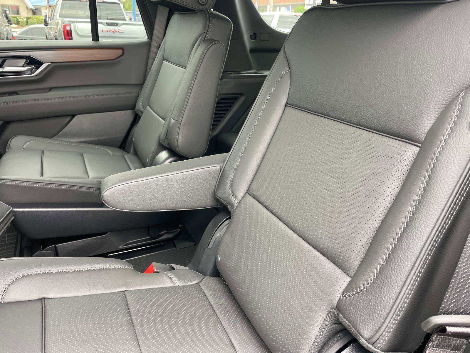 New 2026 GMC Yukon Denali AWD/4WD image 24
