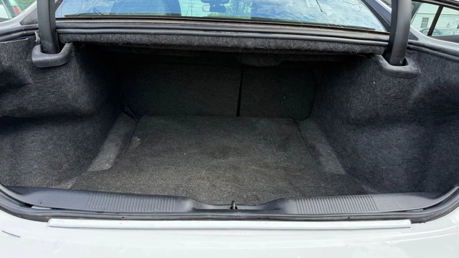 Used 2020 Dodge Charger SXT w/ Leather Interior Group image 17