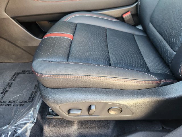Used 2026 Chevrolet Traverse RS w/ LPO, Floor Liner Package AWD/4WD image 26