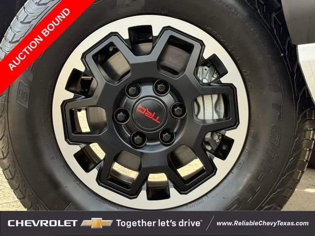 Used 2024 Toyota Tacoma TRD Off-Road AWD/4WD image 10