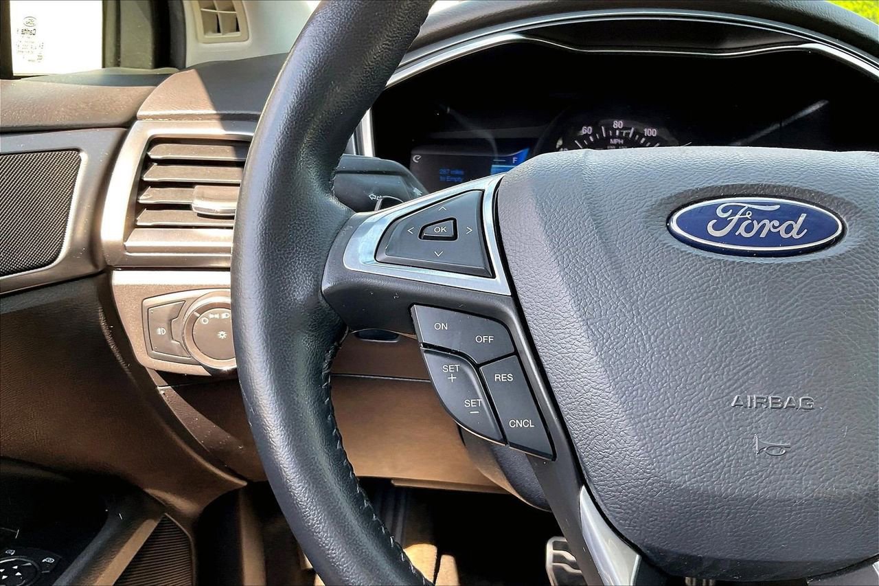 Used 2014 Ford Fusion Titanium FWD image 29