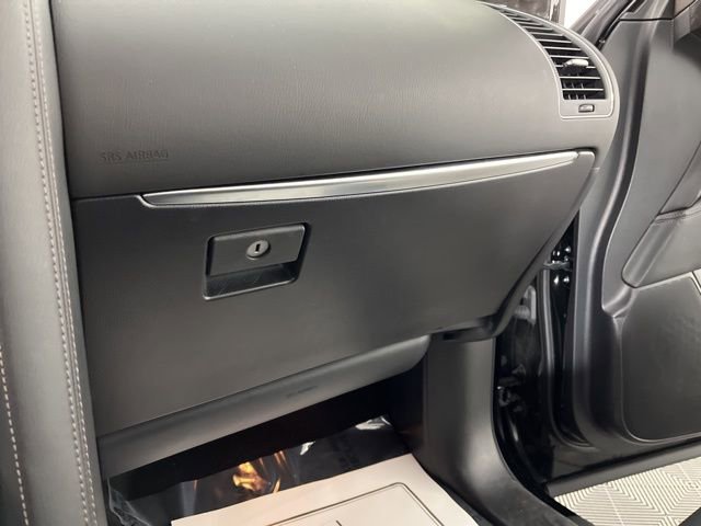 Used 2024 Nissan Armada Platinum w/ Captain's Chairs Package image 41