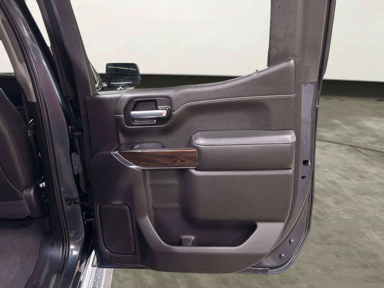 Used 2020 GMC Sierra 1500 SLT w/ SLT Premium Plus Package AWD/4WD image 19