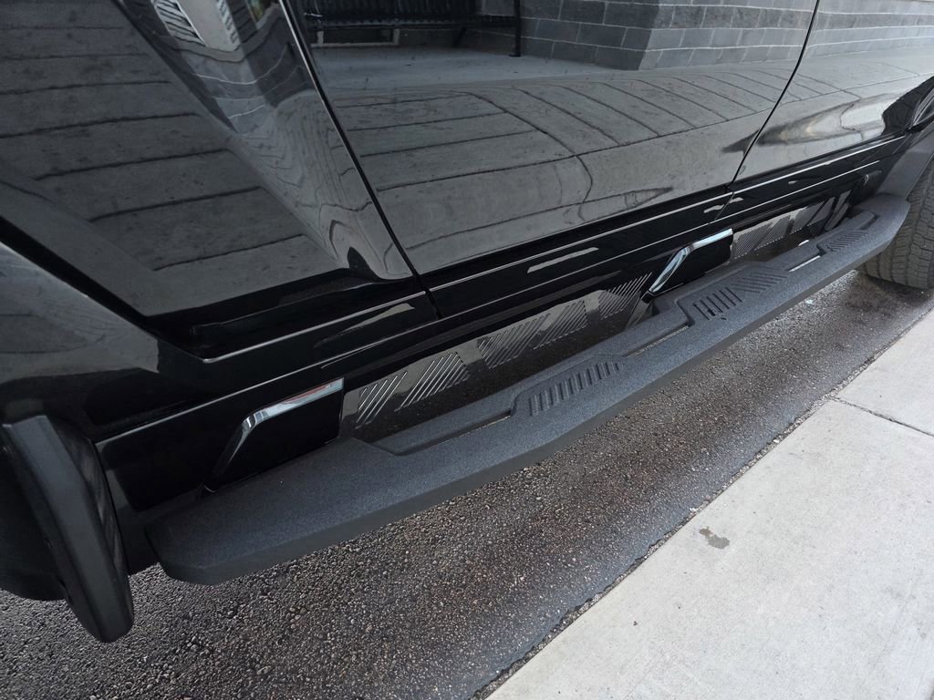 Used 2025 GMC Hummer EV 3X image 40