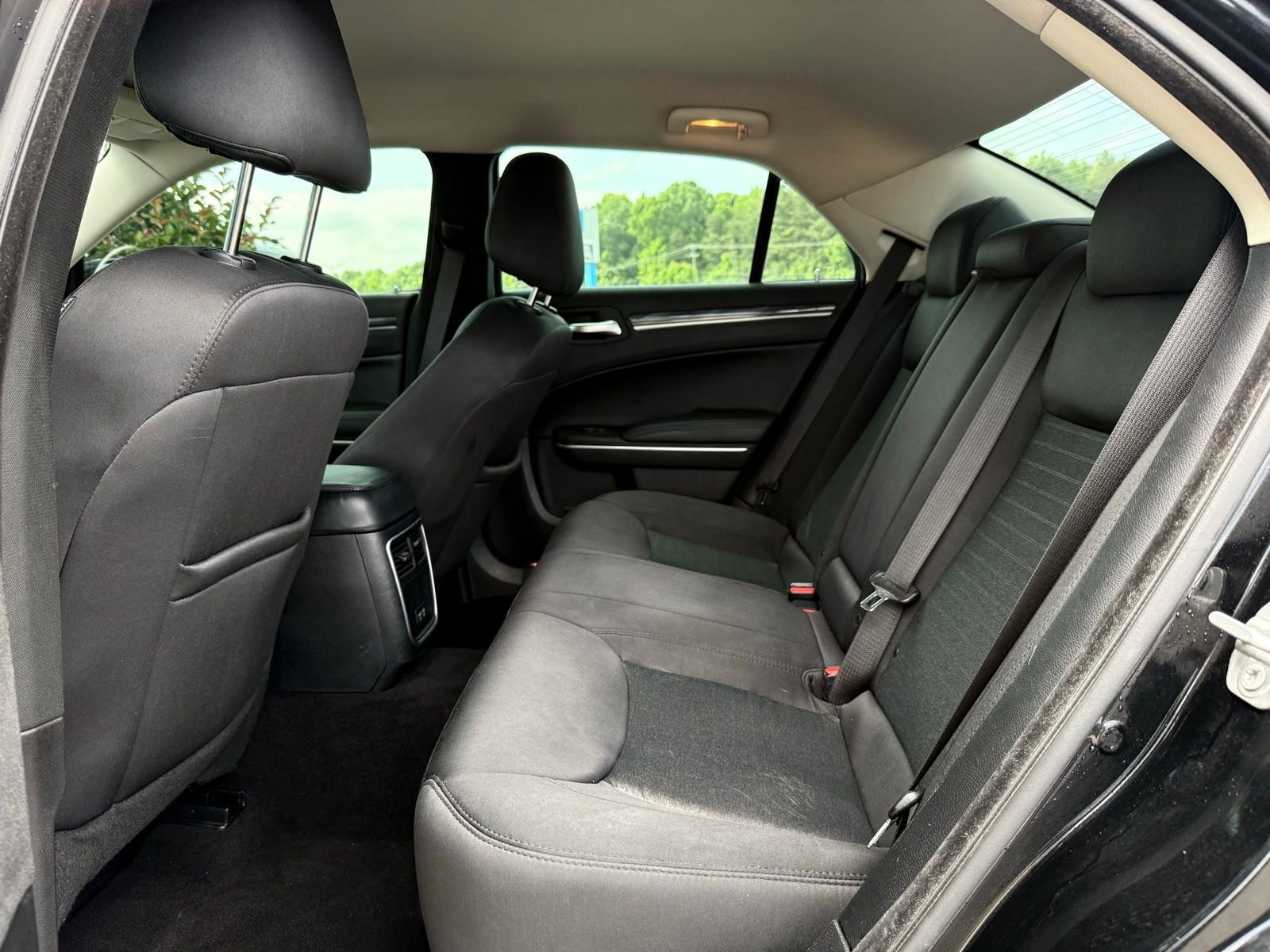Used 2020 Chrysler 300 Touring w/ Driver Convenience Group RWD image 20