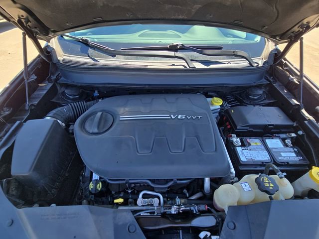 Used 2020 Jeep Cherokee Latitude Plus image 30