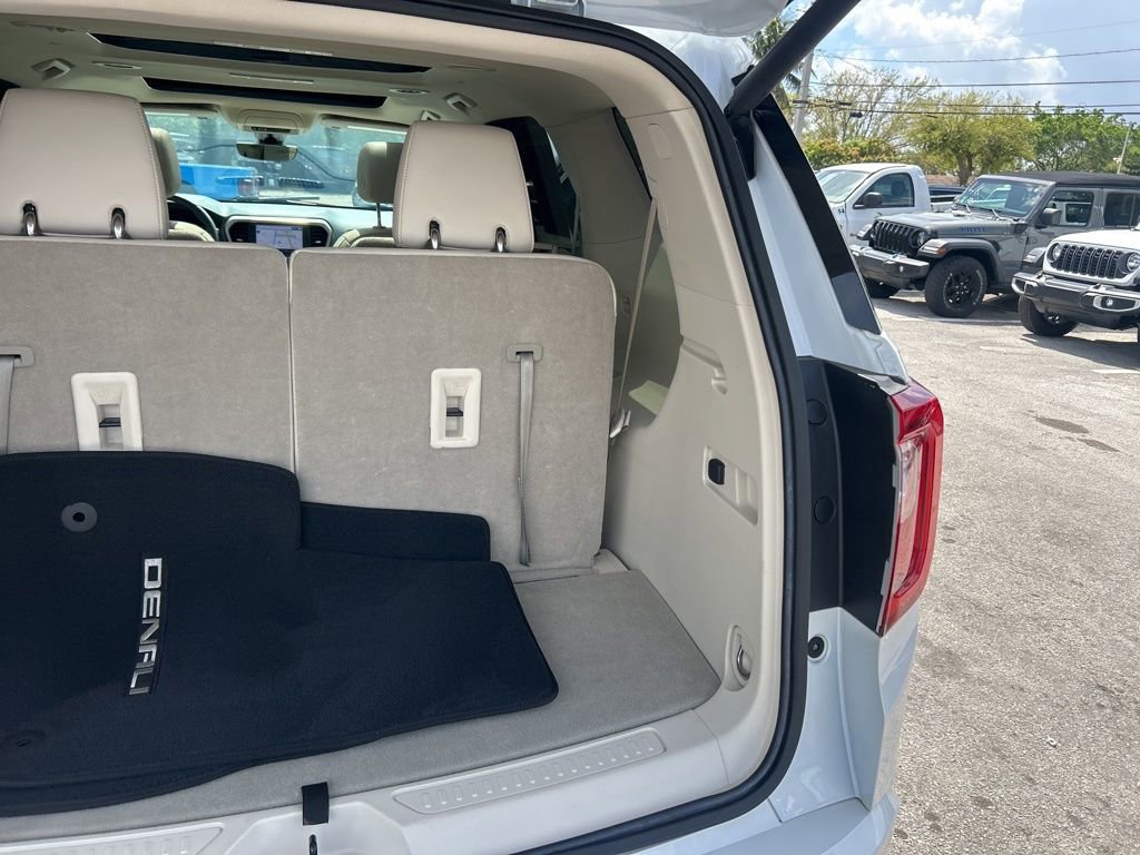 Used 2023 GMC Acadia Denali w/ Denali Ultimate Package image 32