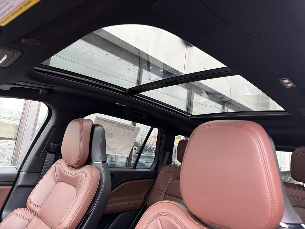 New 2026 Lincoln Aviator Reserve image 11
