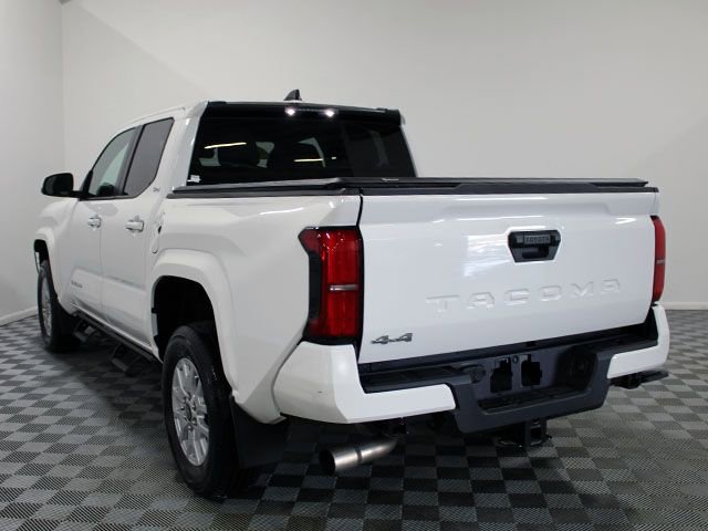 Certified 2024 Toyota Tacoma SR5 AWD/4WD image 4