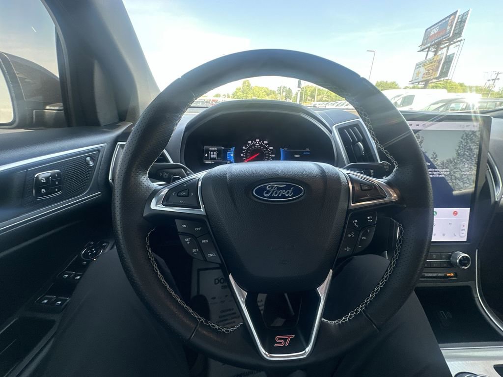 Used 2023 Ford Edge ST AWD/4WD image 20