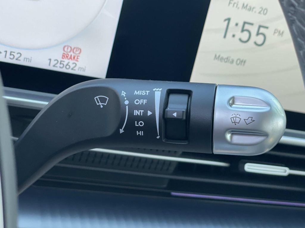 Used 2025 Hyundai Ioniq 6 SEL image 15