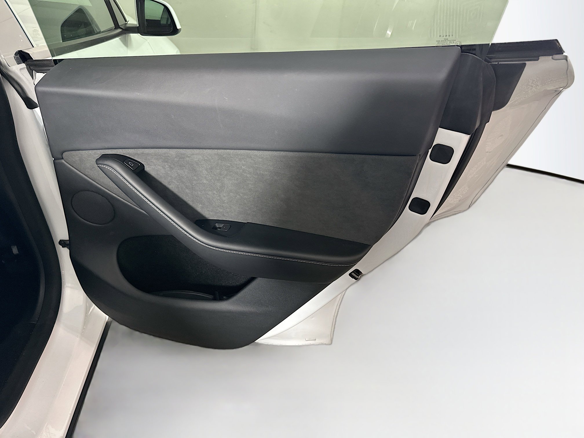 Used 2024 Tesla Model Y Long Range image 28