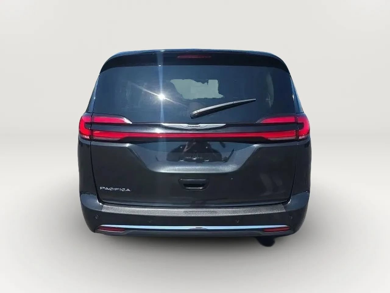 Used 2023 Chrysler Pacifica Touring-L FWD image 8
