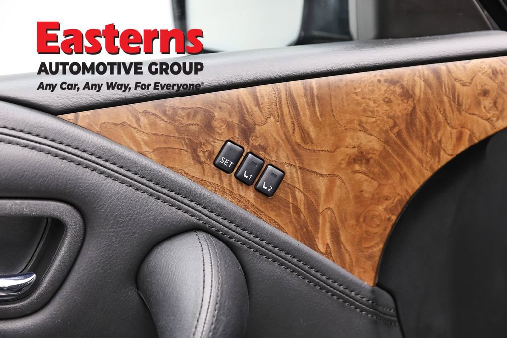 Used 2024 Nissan Armada SL w/ Captain's Chairs Package image 22