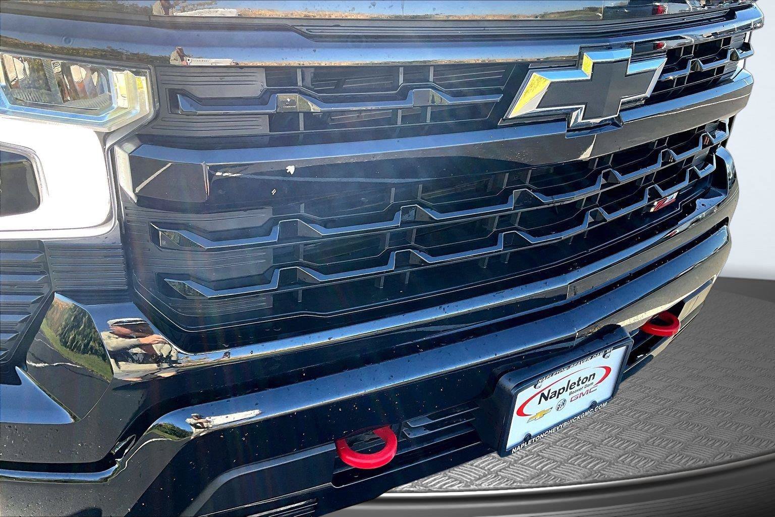 Used 2024 Chevrolet Silverado 1500 LT Trail Boss w/ Convenience Package II AWD/4WD image 29