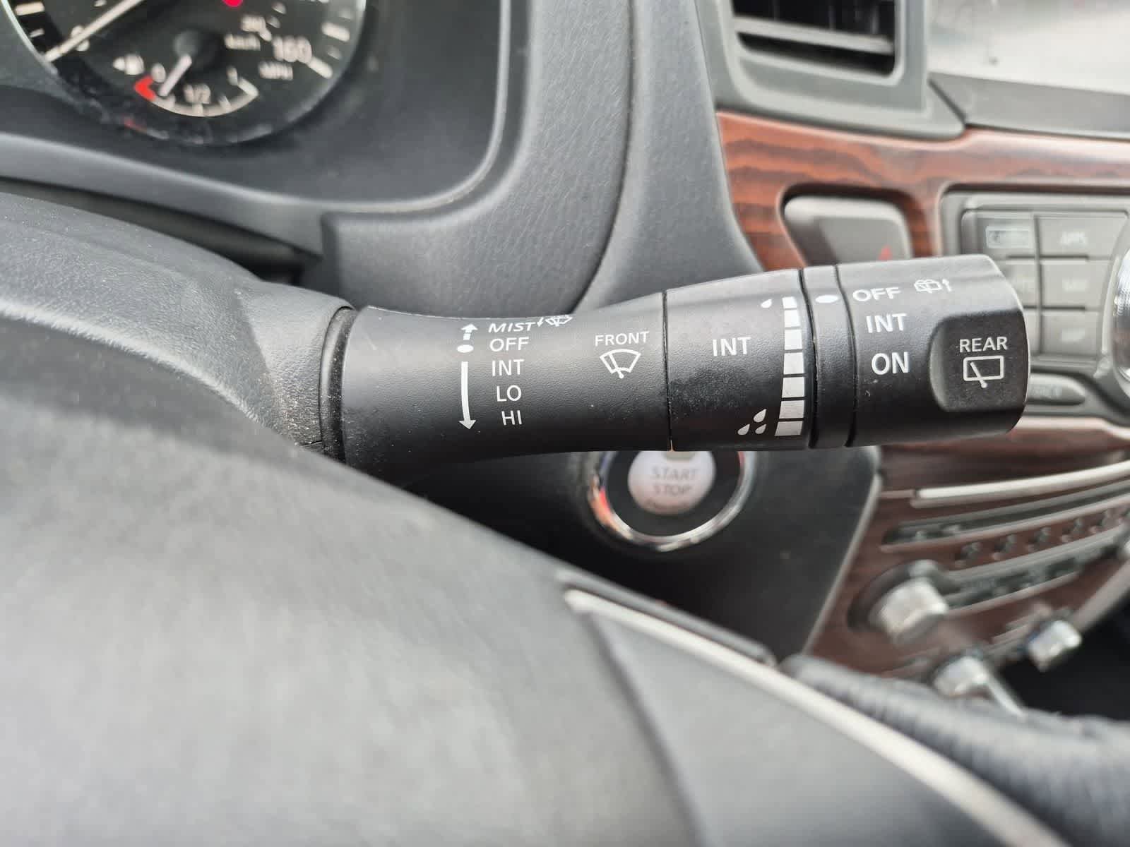 Used 2019 Nissan Pathfinder Platinum AWD/4WD image 26