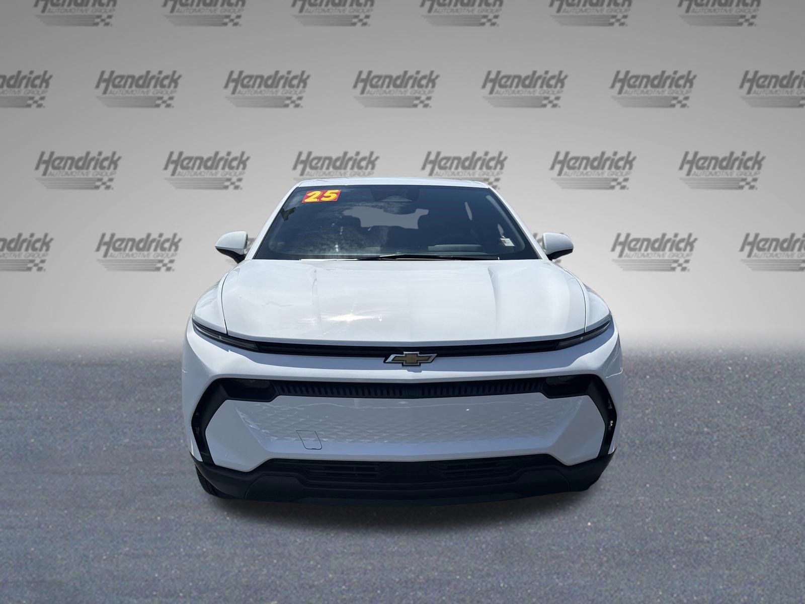 Used 2025 Chevrolet Equinox EV LT image 3