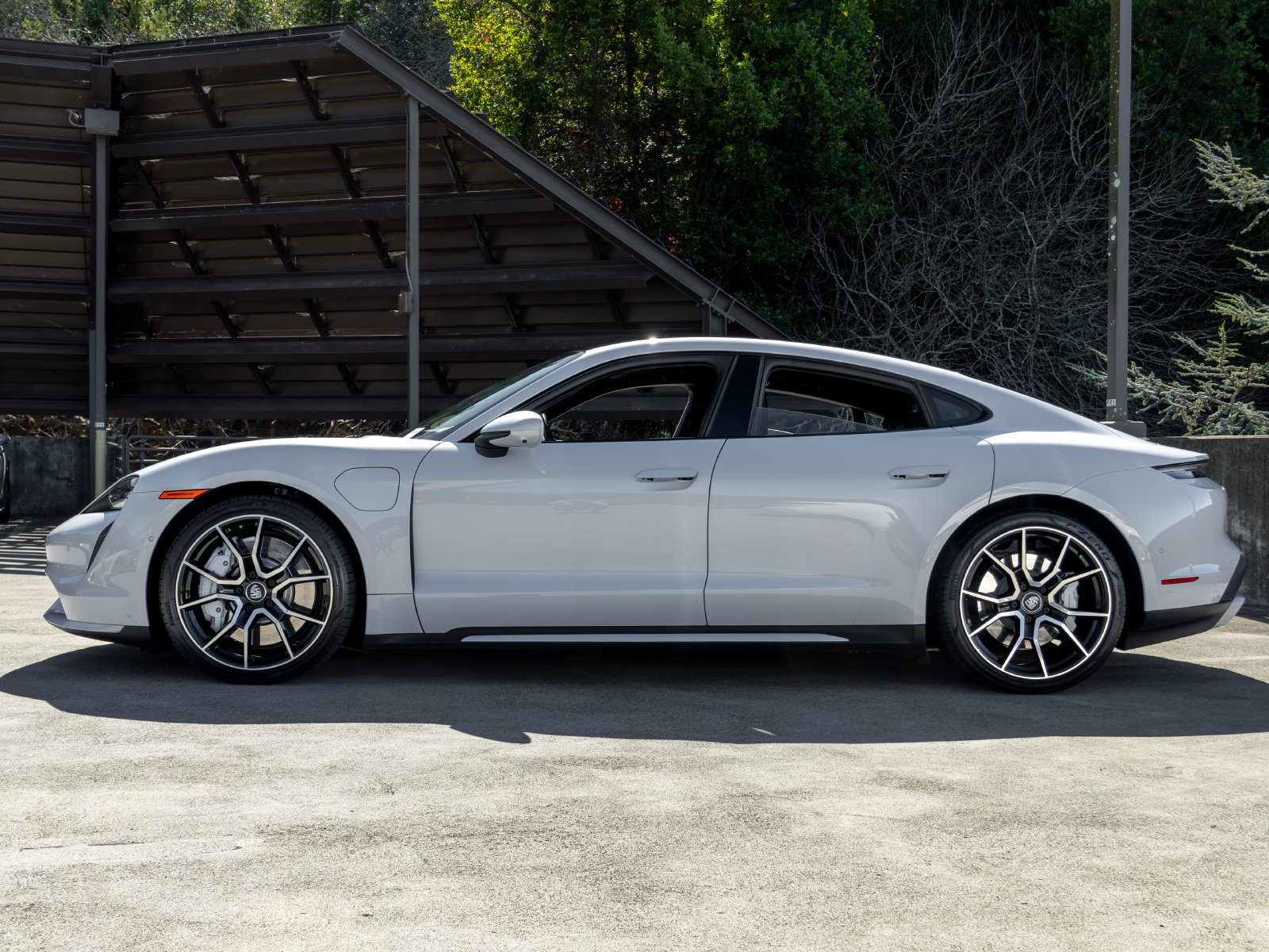 Certified 2022 Porsche Taycan Turbo AWD/4WD image 2