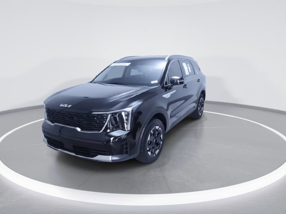 Used 2025 Kia Sorento S image 4