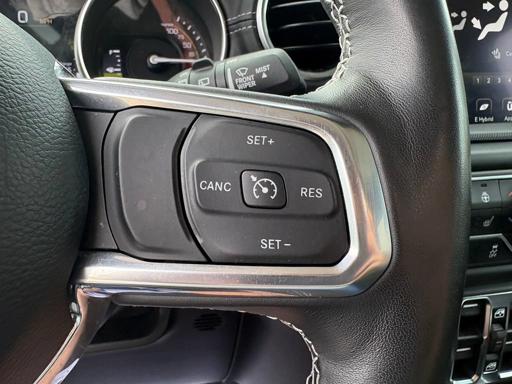 Used 2023 Jeep Wrangler Unlimited Sahara w/ Cold Weather Group AWD/4WD image 19