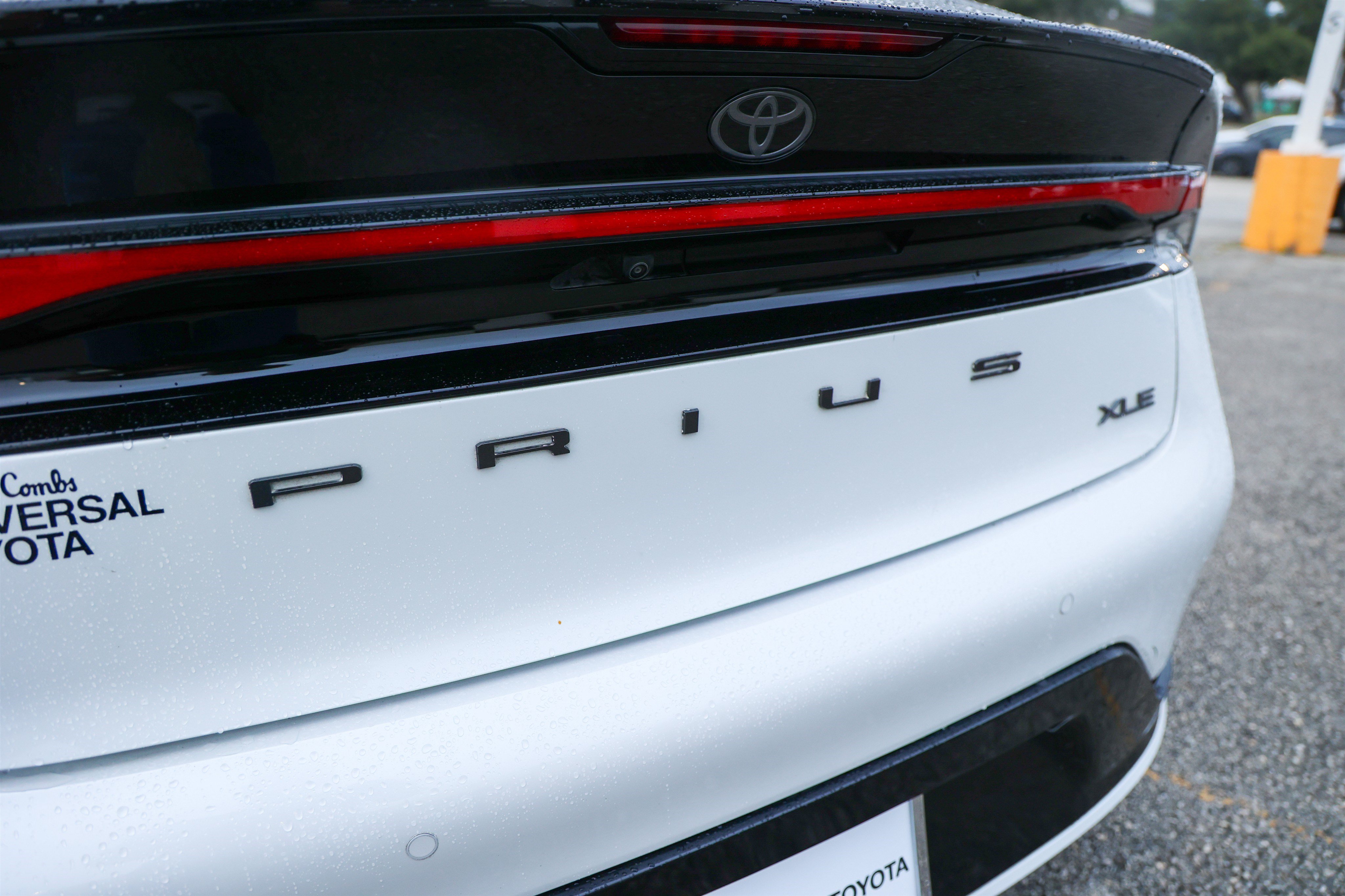 Used 2023 Toyota Prius XLE FWD image 13