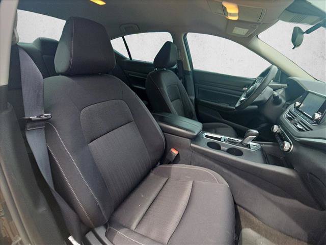 Used 2022 Nissan Altima 2.5 S FWD image 17