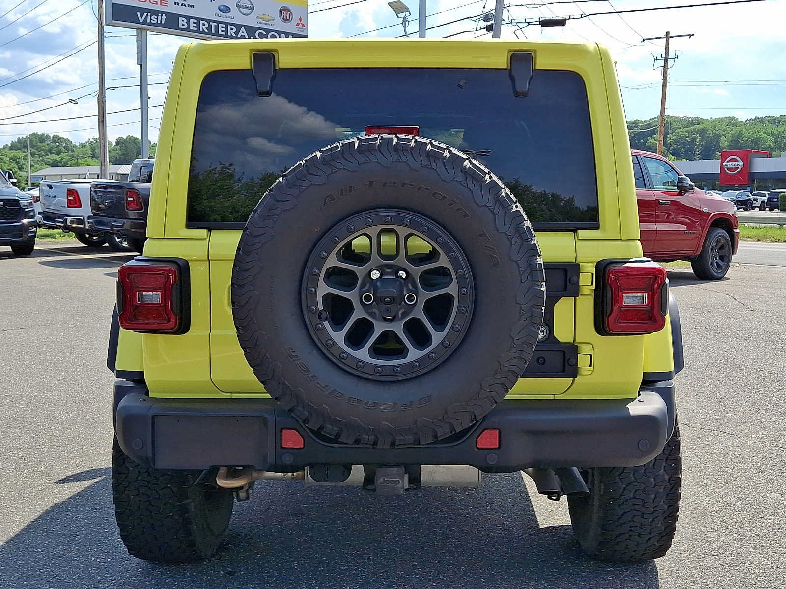 Used 2023 Jeep Wrangler Unlimited Rubicon 392 w/ Xtreme Recon 35" Tire Package AWD/4WD image 5