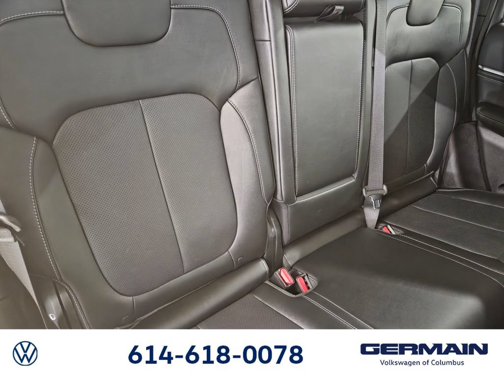 Used 2023 Jeep Grand Cherokee Overland AWD/4WD image 20