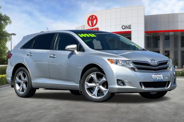 Used 2013 Toyota Venza XLE w/ XLE Premium Pkg AWD/4WD image 2