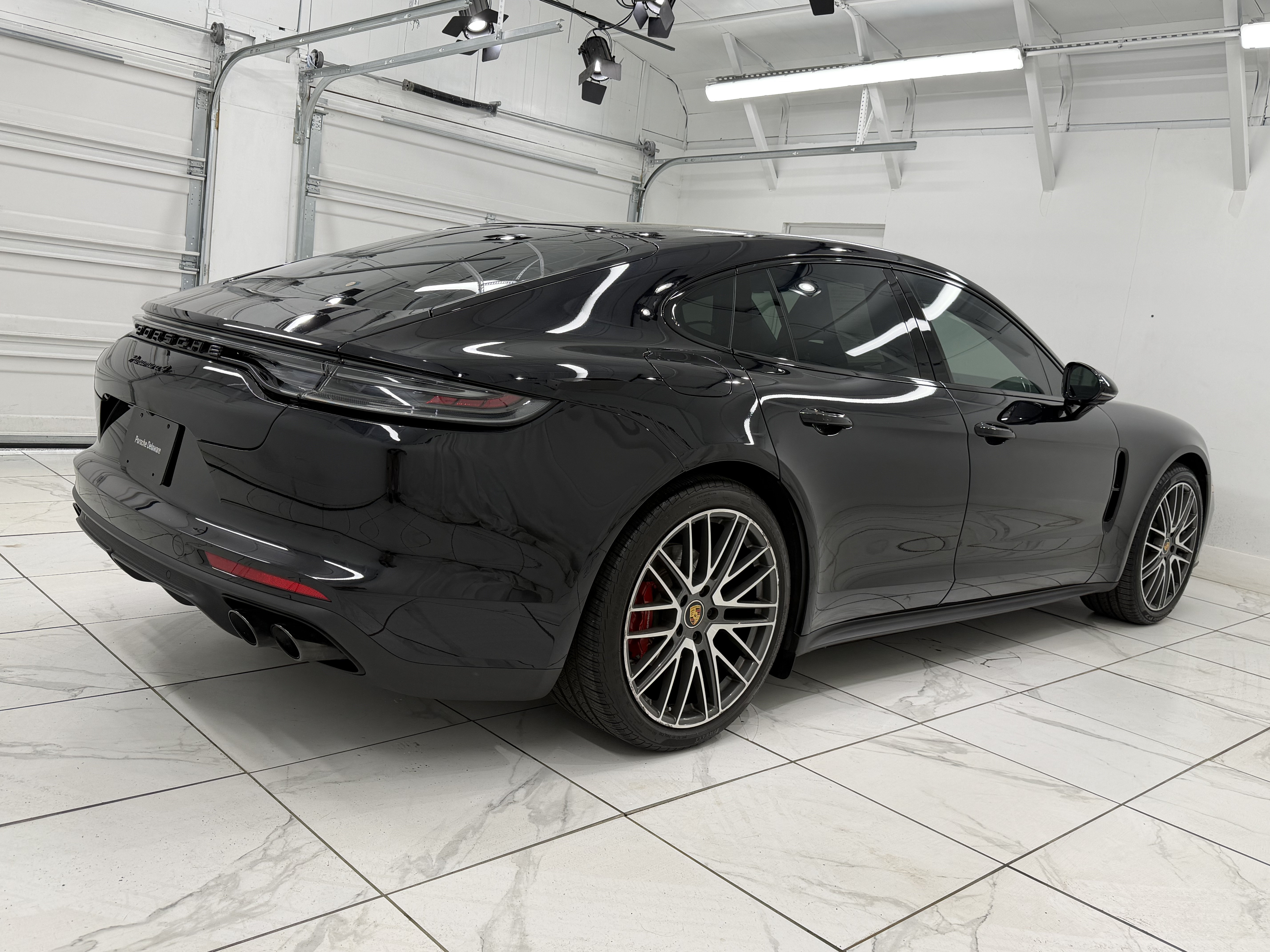 Certified 2023 Porsche Panamera 4 Platinum Edition AWD/4WD image 10