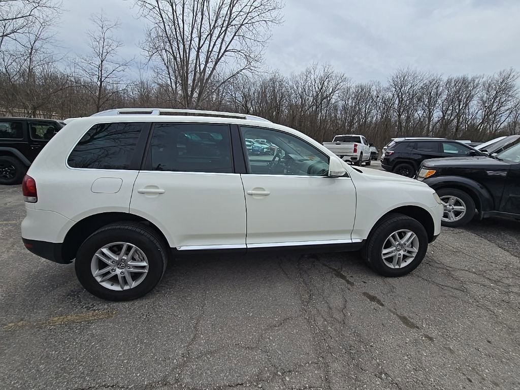 Used 2008 Volkswagen Touareg VR6 image 9