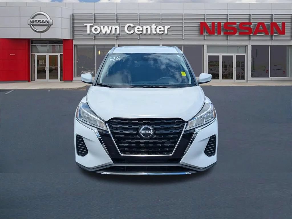 Certified 2024 Nissan Kicks SV FWD image 2